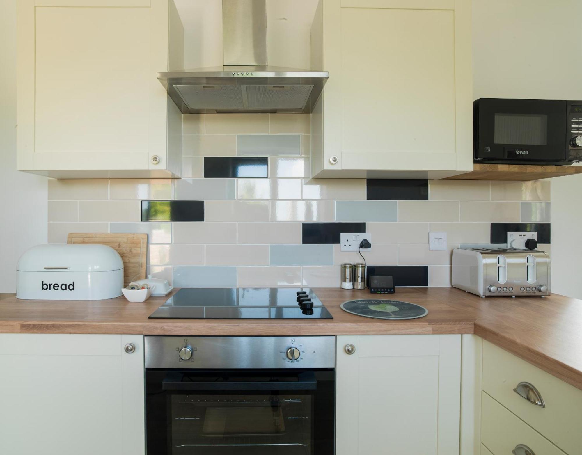 Stunning Modern Apartment In The Cotswolds Chalford Екстериор снимка