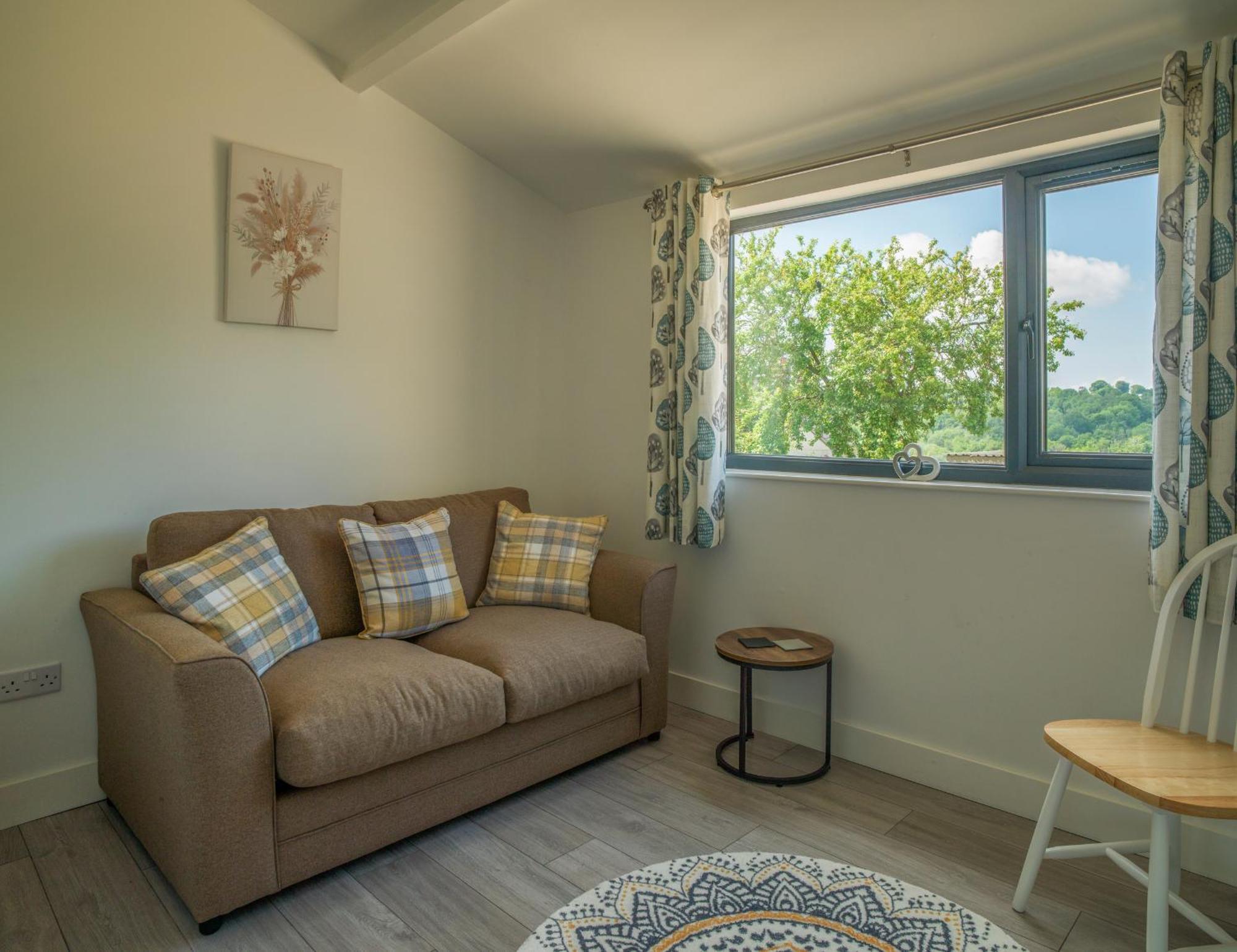 Stunning Modern Apartment In The Cotswolds Chalford Екстериор снимка